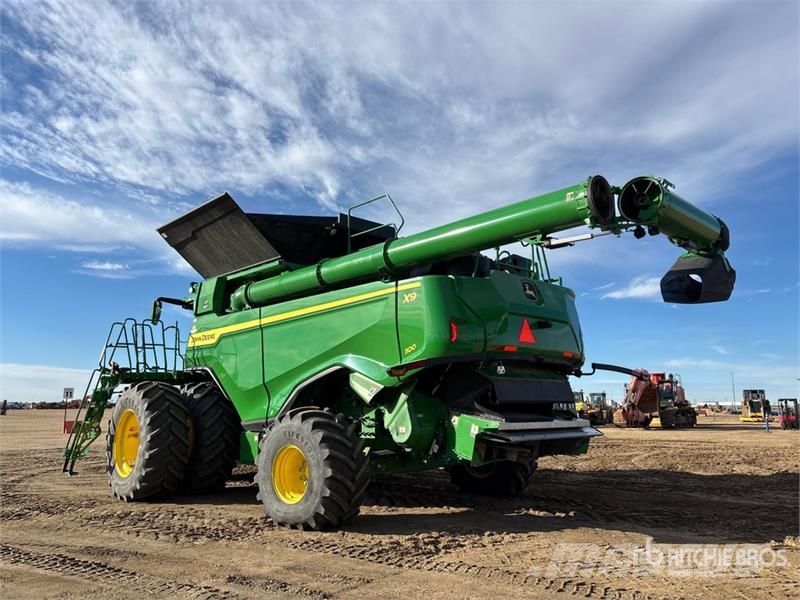 John Deere X9 1100 Signature Edition Combine Harvester حصادات