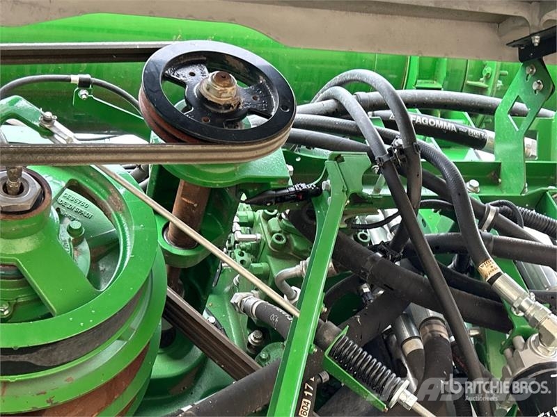 John Deere X9 1100 Signature Edition Combine Harvester Kombajny zbożowe