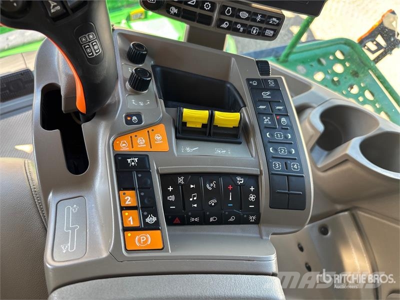 John Deere X9 1100 Signature Edition Combine Harvester Mietitrebbiatrici
