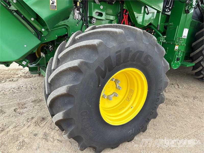 John Deere X9 1100 Signature Edition Combine Harvester Kombinované zberacie stroje