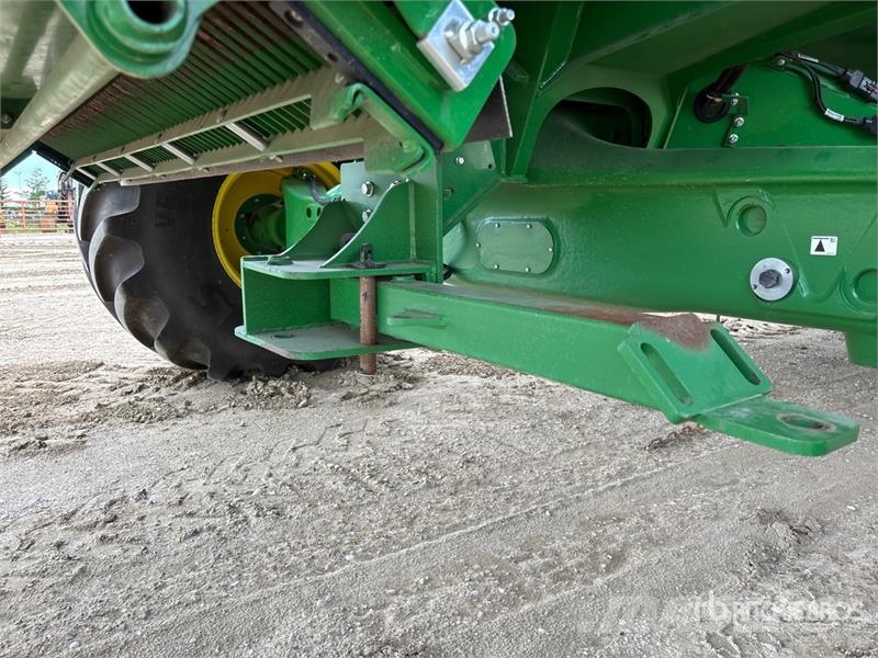John Deere X9 1100 Signature Edition Combine Harvester Kombinované zberacie stroje