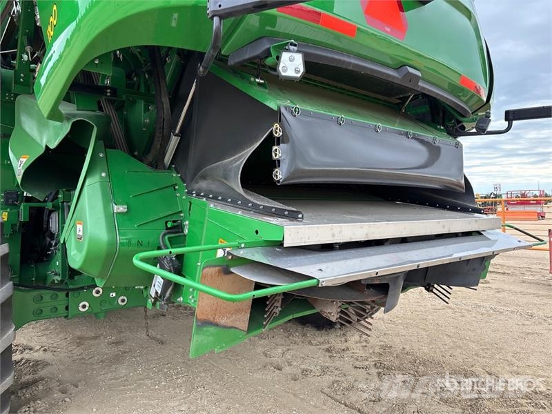 John Deere X9 1100 Signature Edition Combine Harvester Kombinované zberacie stroje