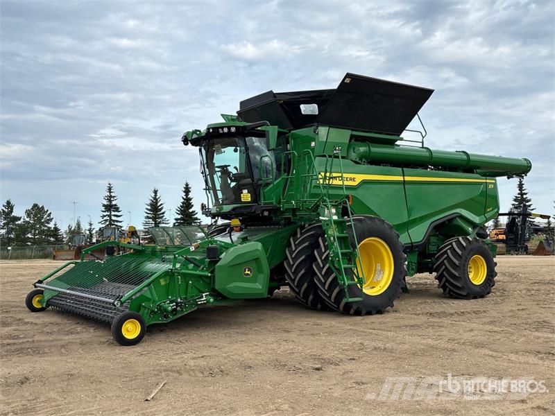John Deere X9 1100 Signature Edition Combine Harvester Kombinované zberacie stroje
