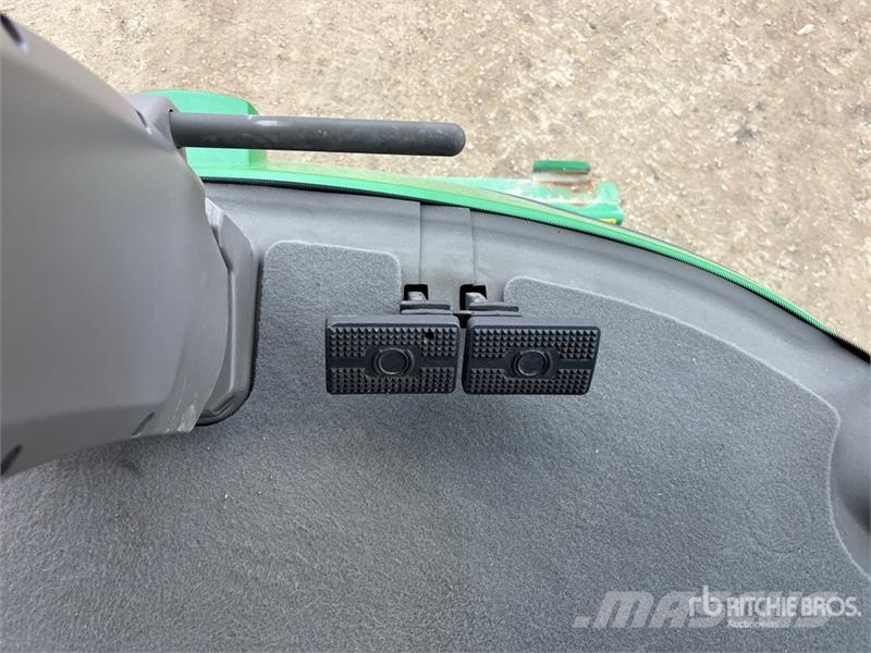 John Deere X9 1100 Signature Edition Combine Harvester Mietitrebbiatrici