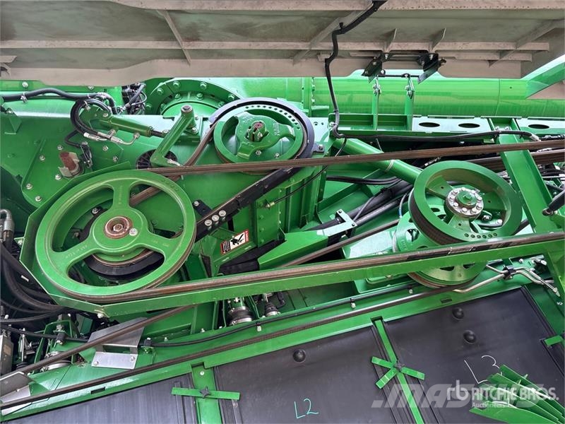 John Deere X9 1100 Signature Edition Combine Harvester Kombinované zberacie stroje