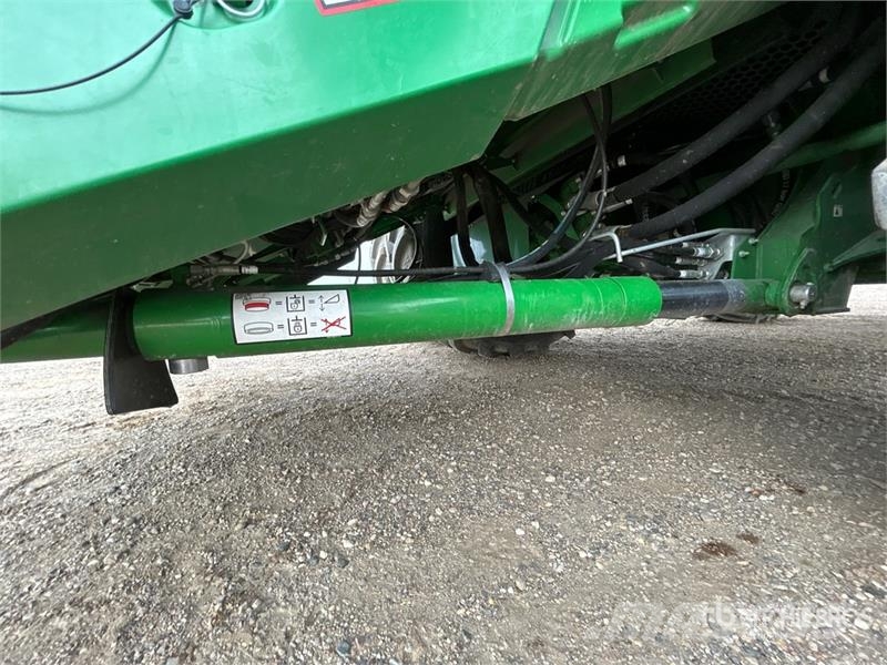John Deere X9 1100 Signature Edition Combine Harvester Kombajny zbożowe