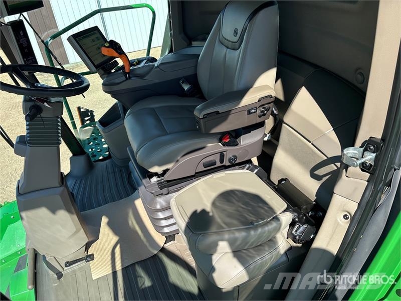 John Deere X9 1100 Signature Edition Combine Harvester Mietitrebbiatrici