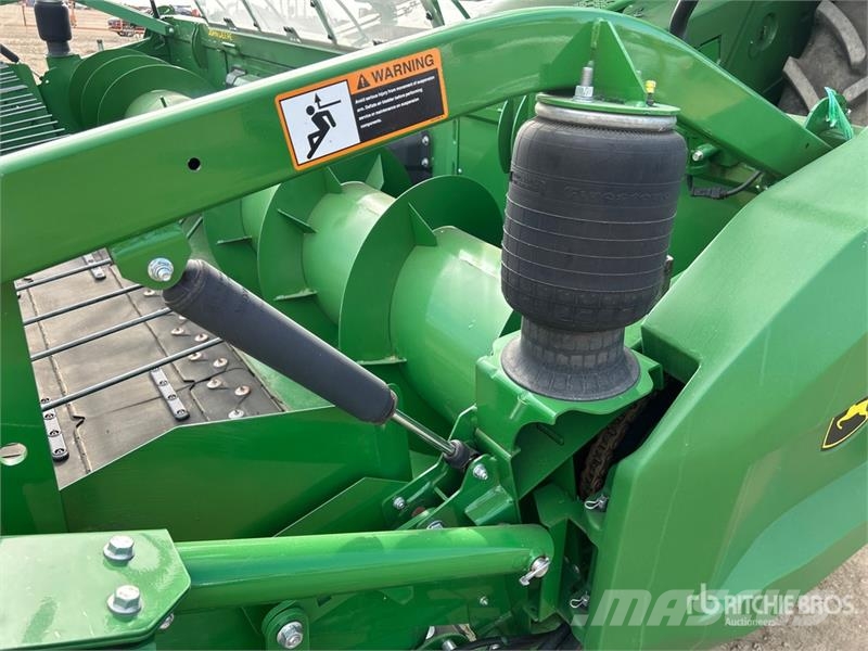 John Deere X91000 4x4 Signature Edition Combine Harvester حصادات