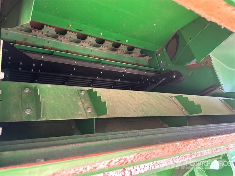 John Deere X91000 4x4 Signature Edition Combine Harvester حصادات
