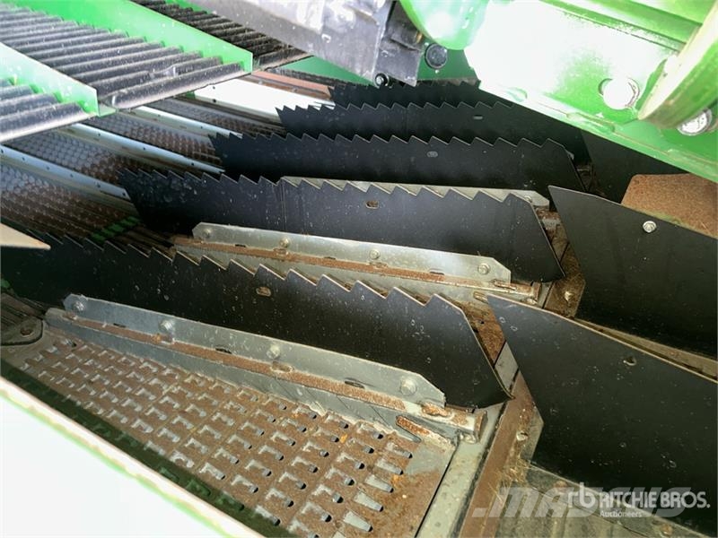 John Deere X91000 4x4 Signature Edition Combine Harvester حصادات