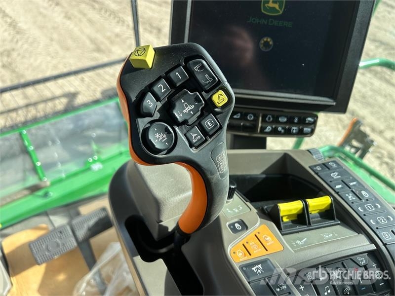 John Deere X91000 4x4 Signature Edition Combine Harvester حصادات