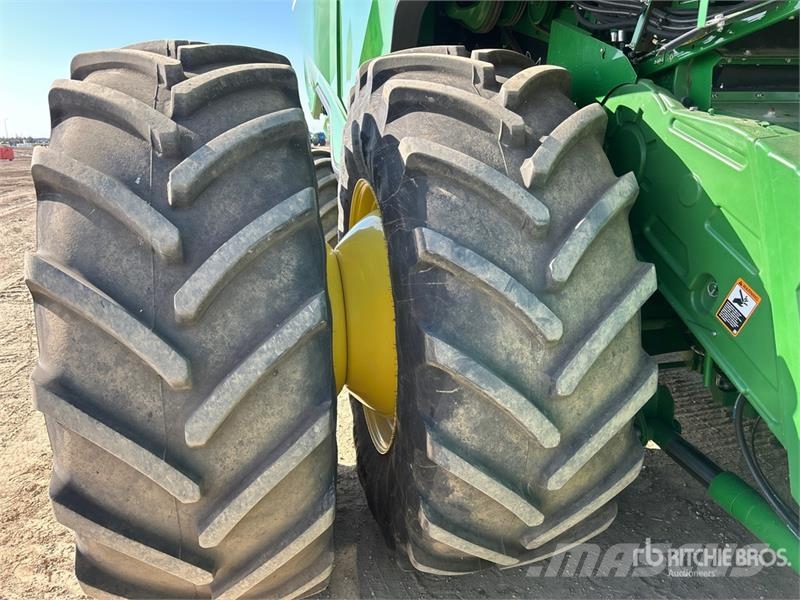 John Deere X91000 4x4 Signature Edition Combine Harvester حصادات