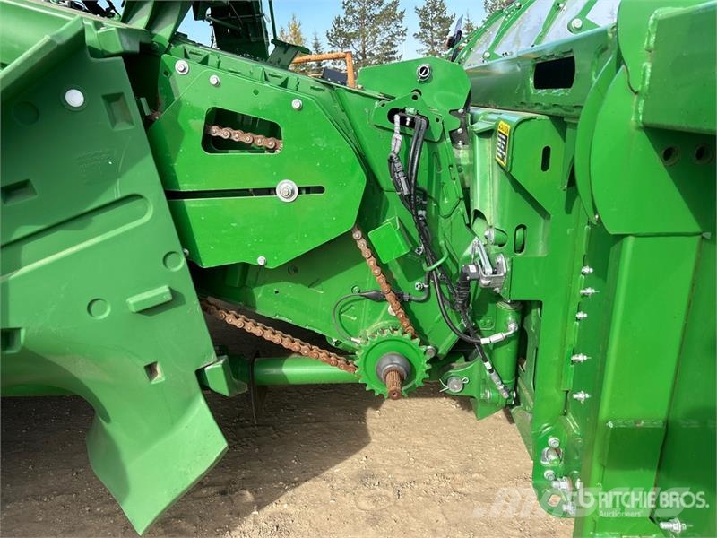 John Deere X91000 4x4 Signature Edition Combine Harvester حصادات