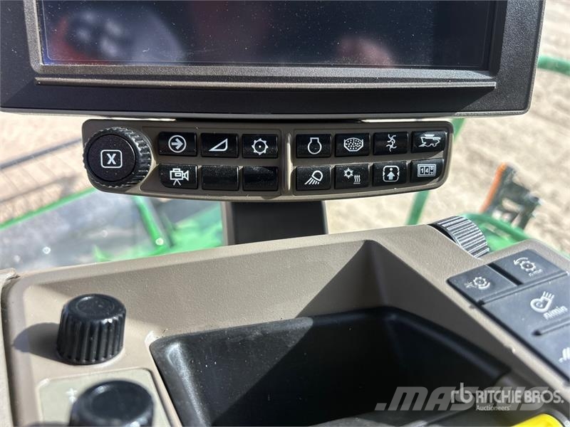 John Deere X91000 4x4 Signature Edition Combine Harvester حصادات