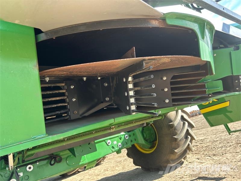 John Deere X91000 4x4 Signature Edition Combine Harvester حصادات