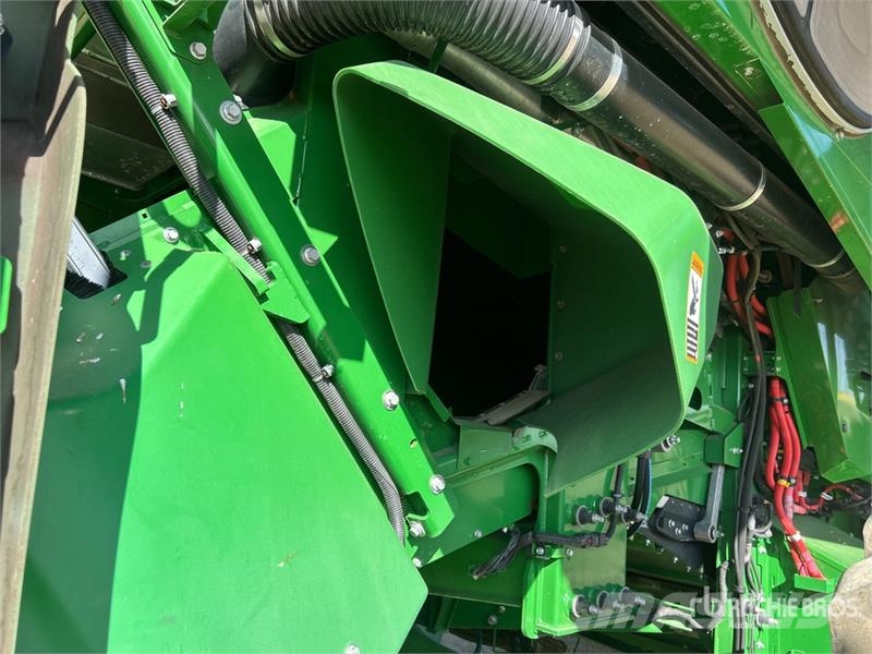 John Deere X91000 4x4 Signature Edition Combine Harvester حصادات