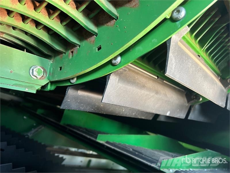 John Deere X91000 4x4 Signature Edition Combine Harvester حصادات
