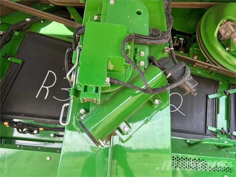 John Deere X91000 4x4 Signature Edition Combine Harvester حصادات