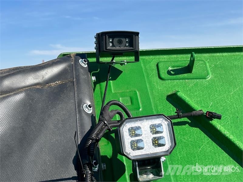 John Deere X91000 4x4 Signature Edition Combine Harvester حصادات