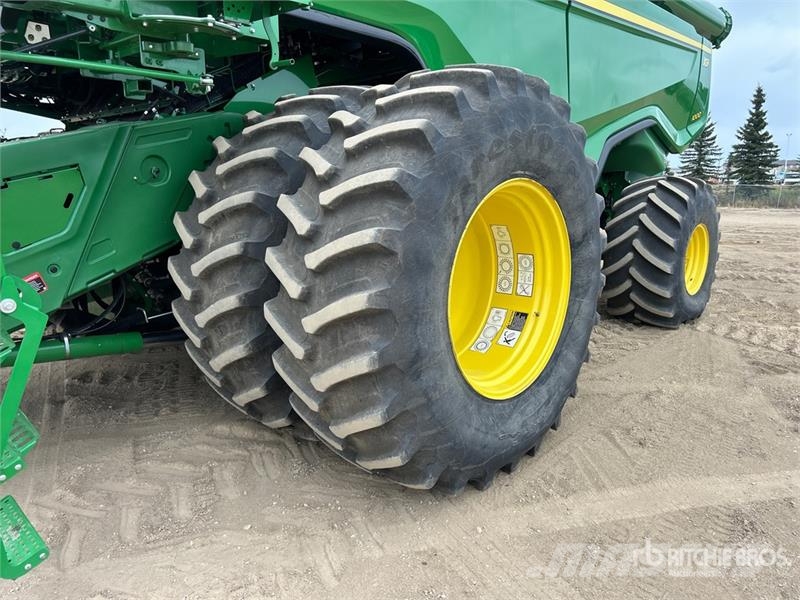 John Deere X91000 Signature Edition Combine Harvester 聯合收穫機