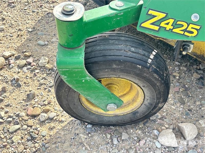 John Deere Z425 48C Zero-Turn Lawn Mower Reitermäher