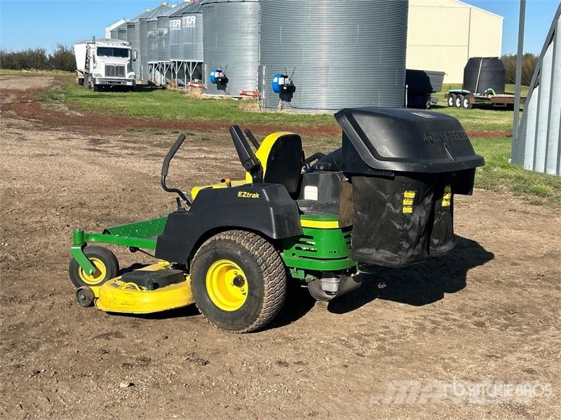 John Deere Z445 EZ Trak Zero-Turn Lawn Mower ركوب الحشائش