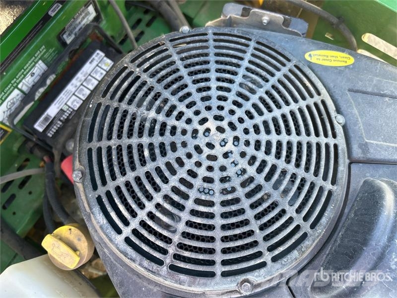 John Deere Z445 EZ Trak Zero-Turn Lawn Mower ركوب الحشائش