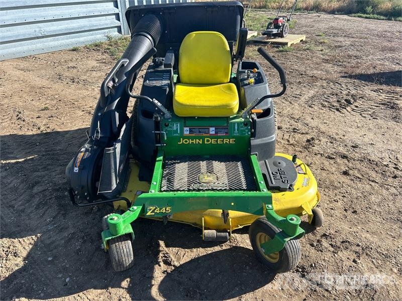 John Deere Z445 EZ Trak Zero-Turn Lawn Mower ركوب الحشائش