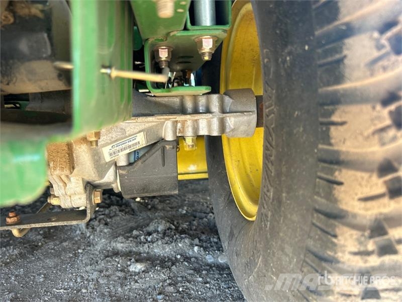 John Deere Z445 EZ Trak Zero-Turn Lawn Mower ركوب الحشائش