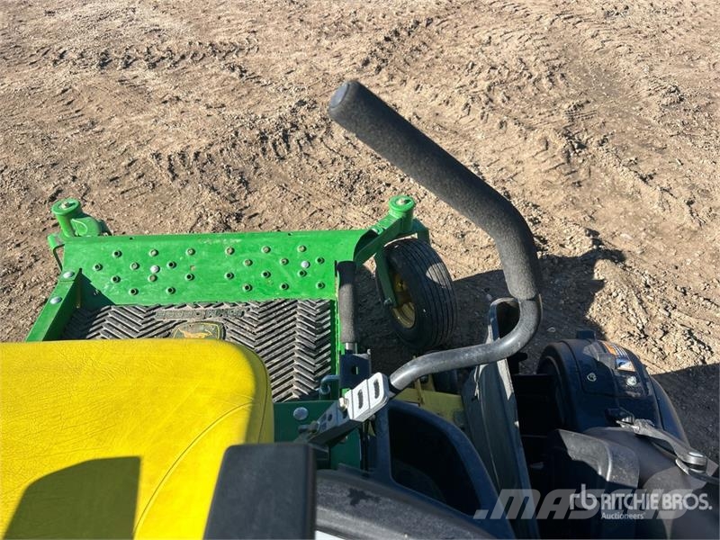 John Deere Z445 EZ Trak Zero-Turn Lawn Mower ركوب الحشائش