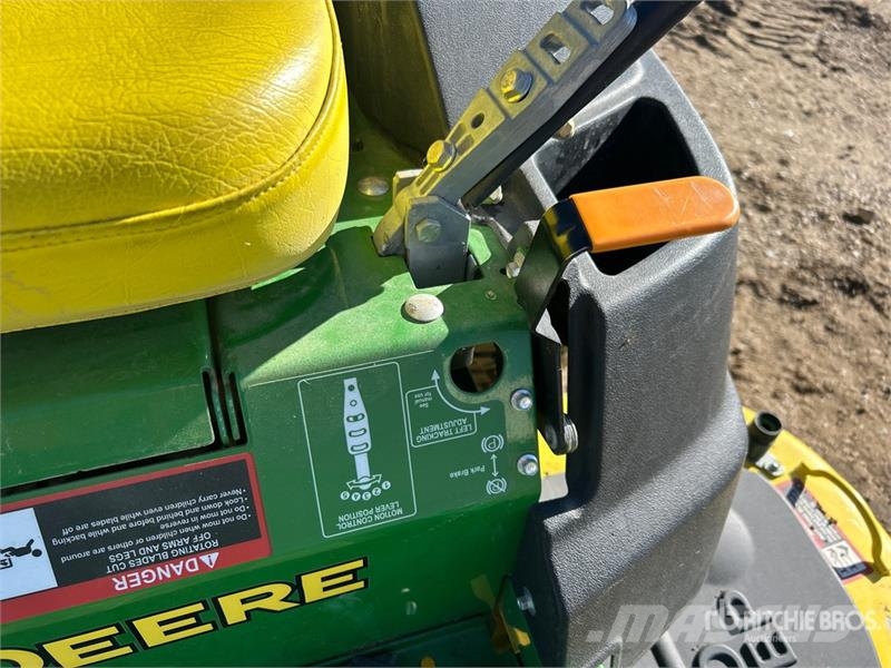 John Deere Z445 EZ Trak Zero-Turn Lawn Mower ركوب الحشائش
