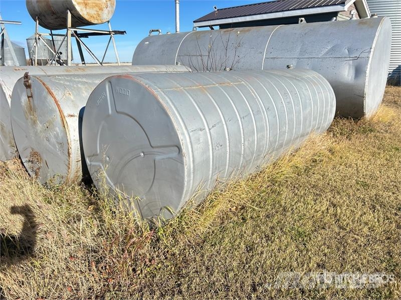 John Wood 1000 gal Steel Diesel Fuel Tank Degvielas un piedevu tvertnes