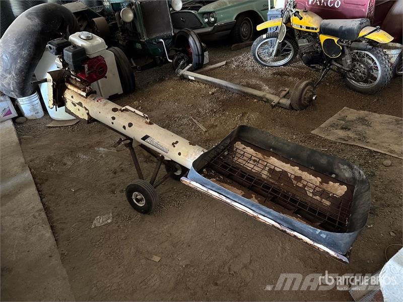 Johnson 7 in x 7 ft Transfer Grain Auger Conveying equipment