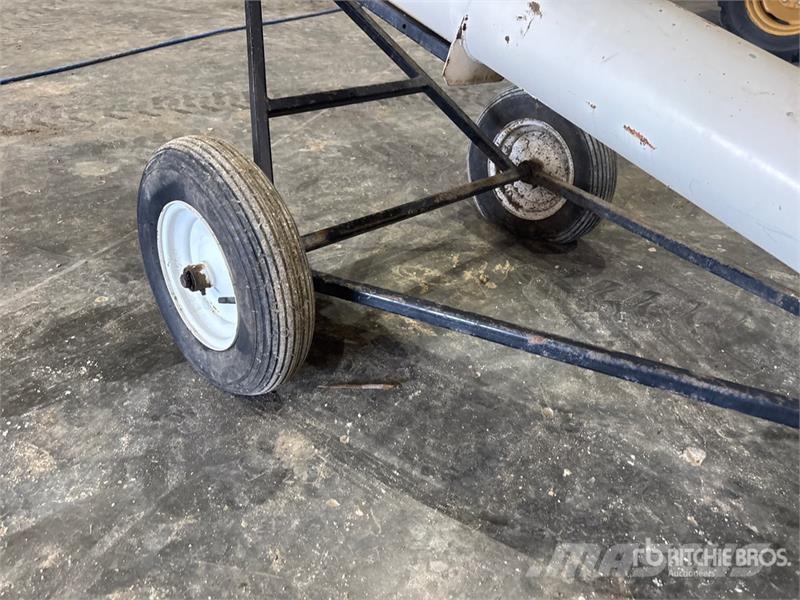Johnson 8 in x 10 ft Transfer Grain Auger Transportna oprema
