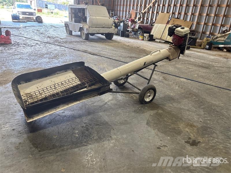 Johnson 8 in x 10 ft Transfer Grain Auger Transportna oprema