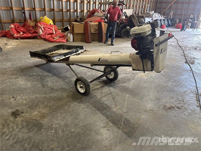 Johnson 8 in x 10 ft Transfer Grain Auger Transportna oprema