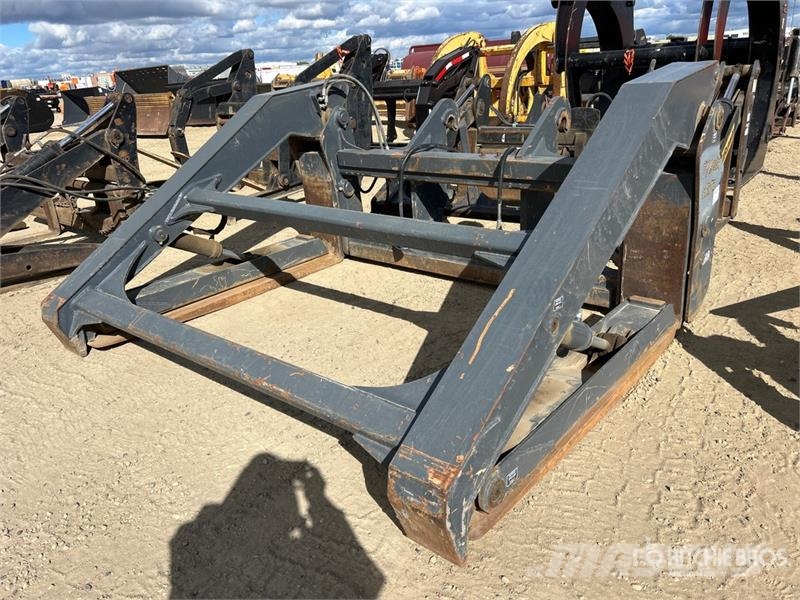 JRB 72 in Q/C Grapple - Fits John Deere 644K خطاطيف
