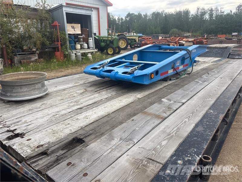 K-Line 53 ft Tri/A Folding Neck Trailer Нискотоварачи
