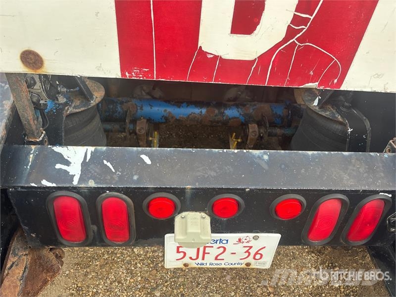 K-Line 53 ft Tri/A Folding Neck Trailer Нискотоварачи