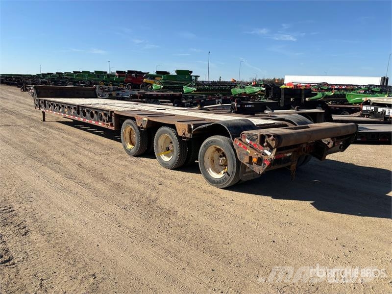 K-Line 53 ft Tri/A Folding Neck Trailer Zemie treileri