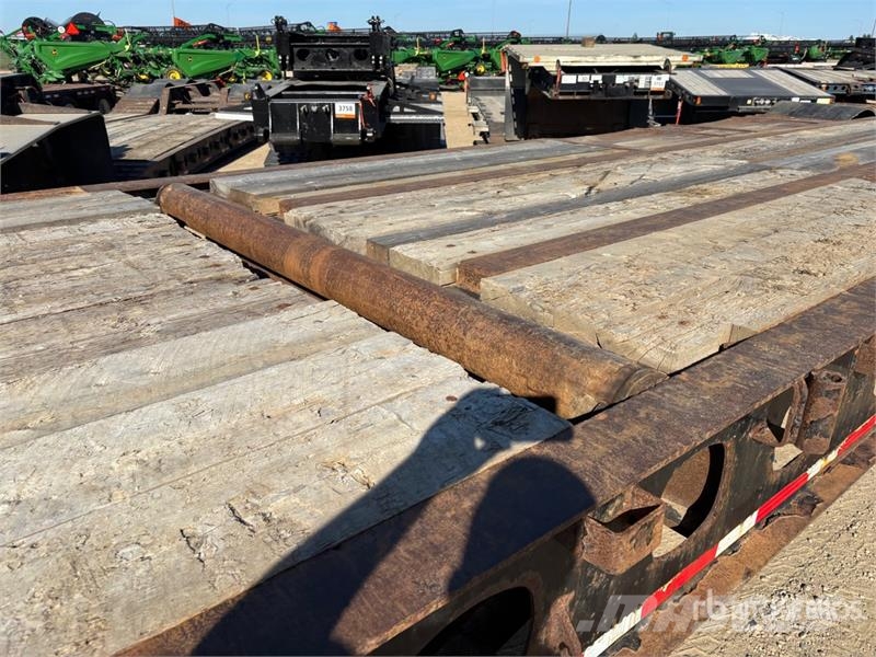 K-Line 53 ft Tri/A Folding Neck Trailer Zemie treileri