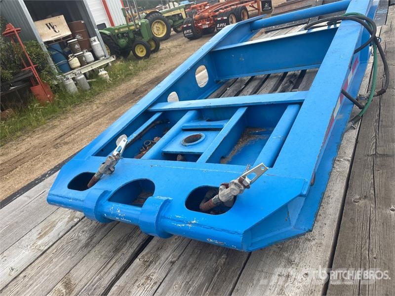 K-Line 53 ft Tri/A Folding Neck Trailer Нискотоварачи