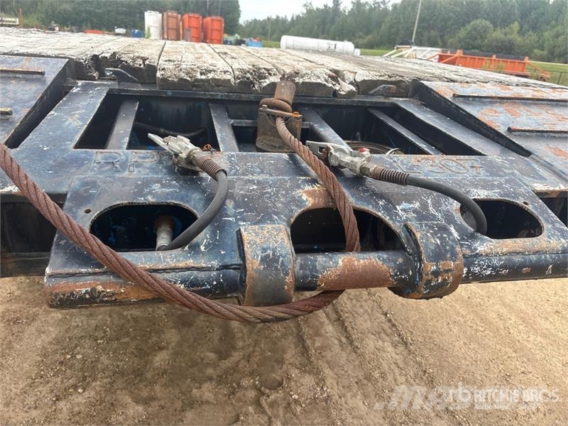 K-Line 53 ft Tri/A Folding Neck Trailer Нискотоварачи