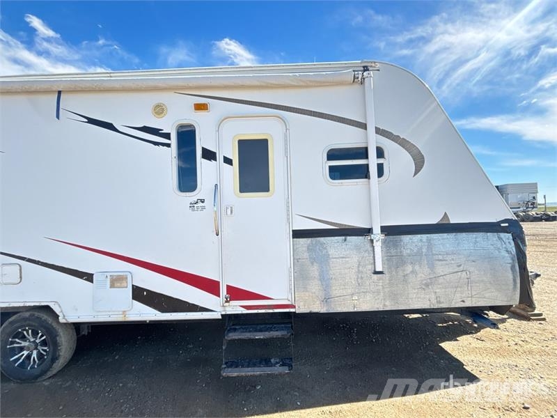  Kaddy Kruiser Del-Mar sports 29 ft T/A Toy Hauler  مقطورات أخرى
