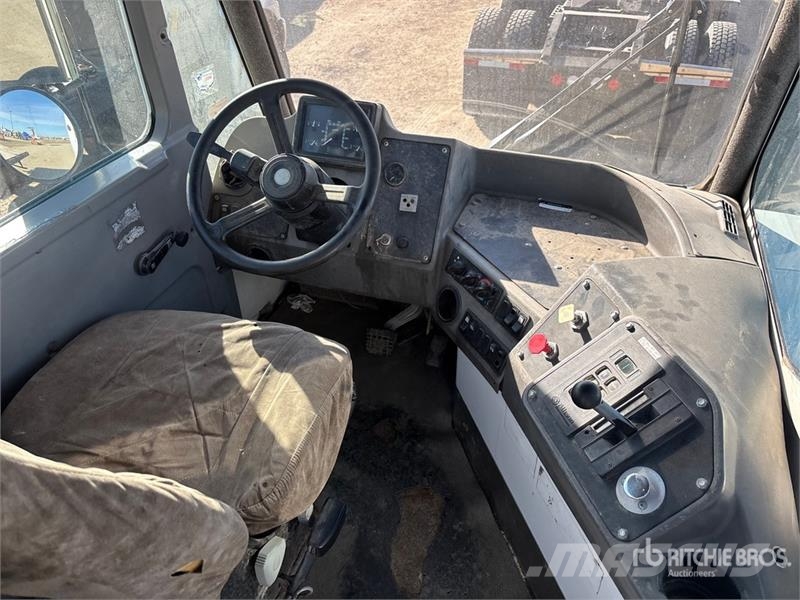 Kalmar T2 4x2 Spotter Truck Vučna vozila