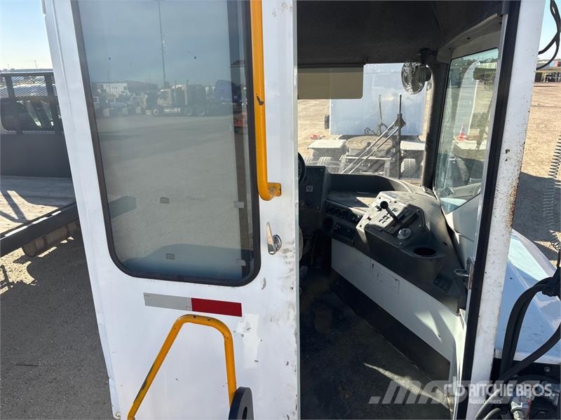 Kalmar T2 4x2 Spotter Truck Vučna vozila