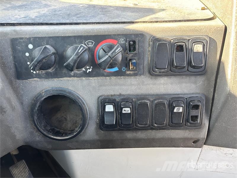 Kalmar T2 4x2 Spotter Truck Vučna vozila