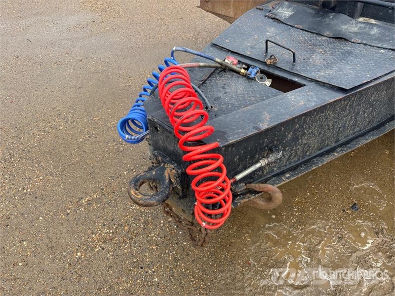 Kaufman HP25 29 ft Tri/A Equipment Trailer Oprijwagen