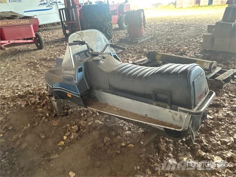 Kawasaki Snowmobile Snežne sani