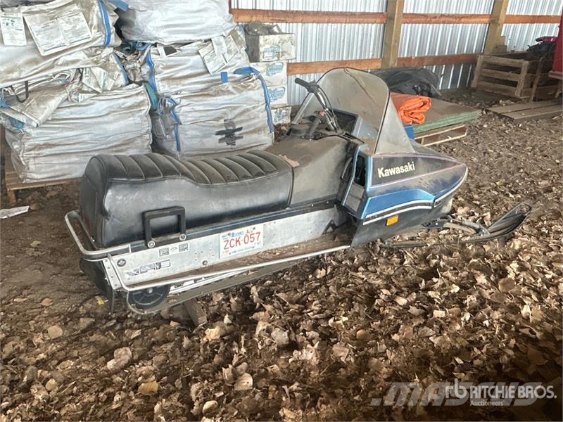 Kawasaki Snowmobile Snežne sani
